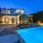 Villa Sun Drop 1 With Private Pool, 5-Min Walk To Drios Beach